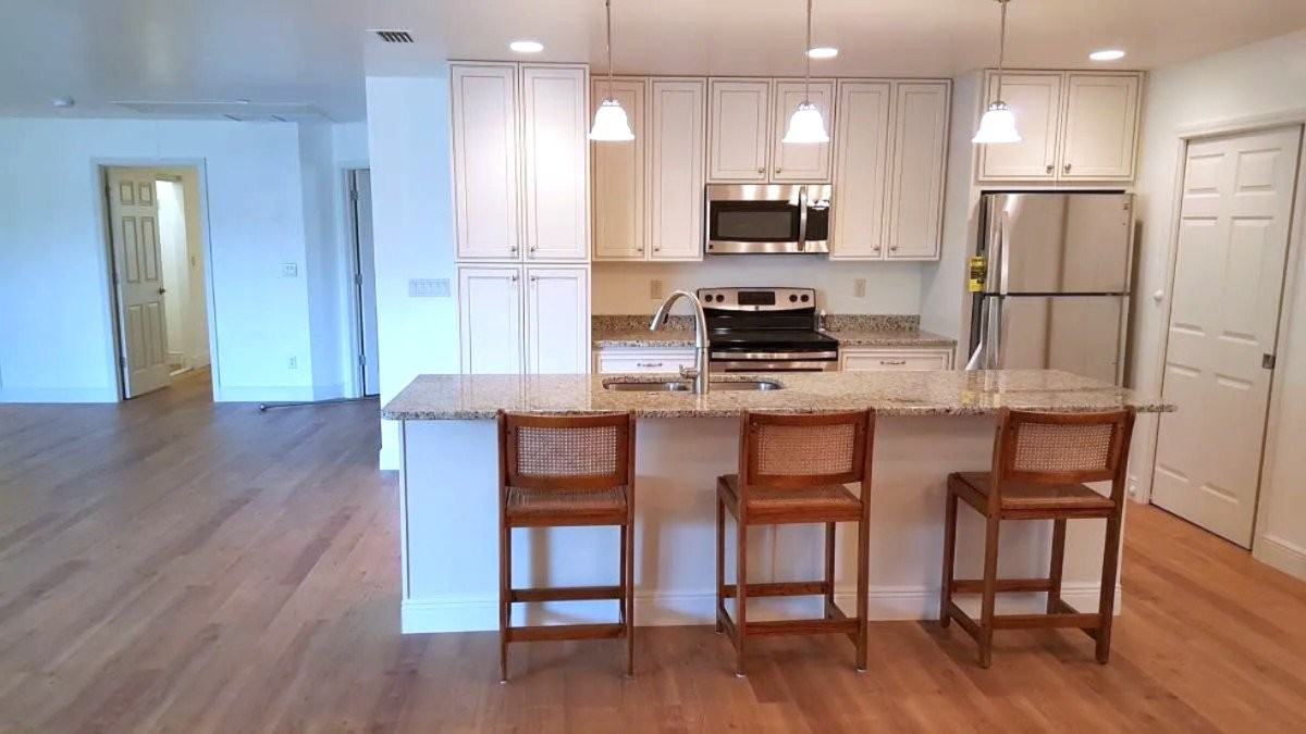 827 Hemlock St - Photo 5 of 16