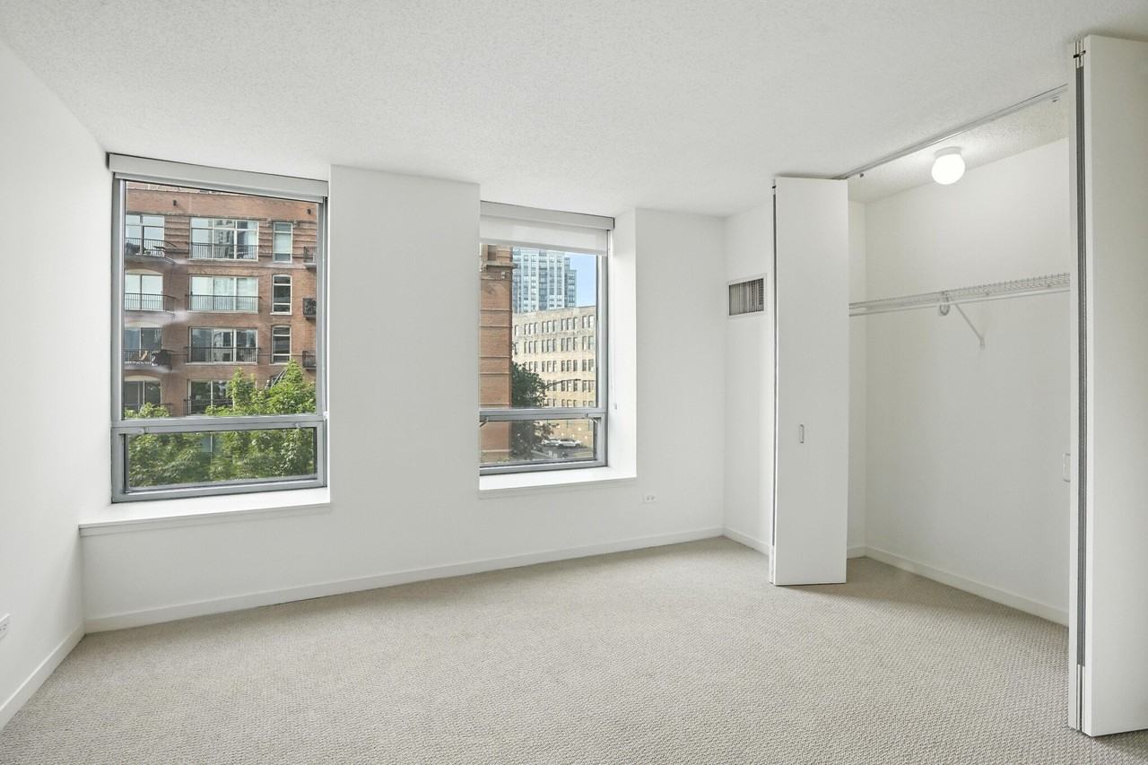 510 N Kingsbury St - Photo 6 of 20