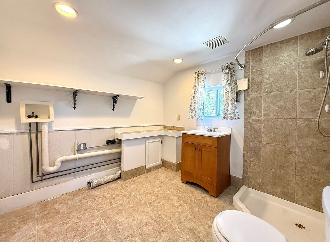 3445 3rd Ave - Photo 3 of 14