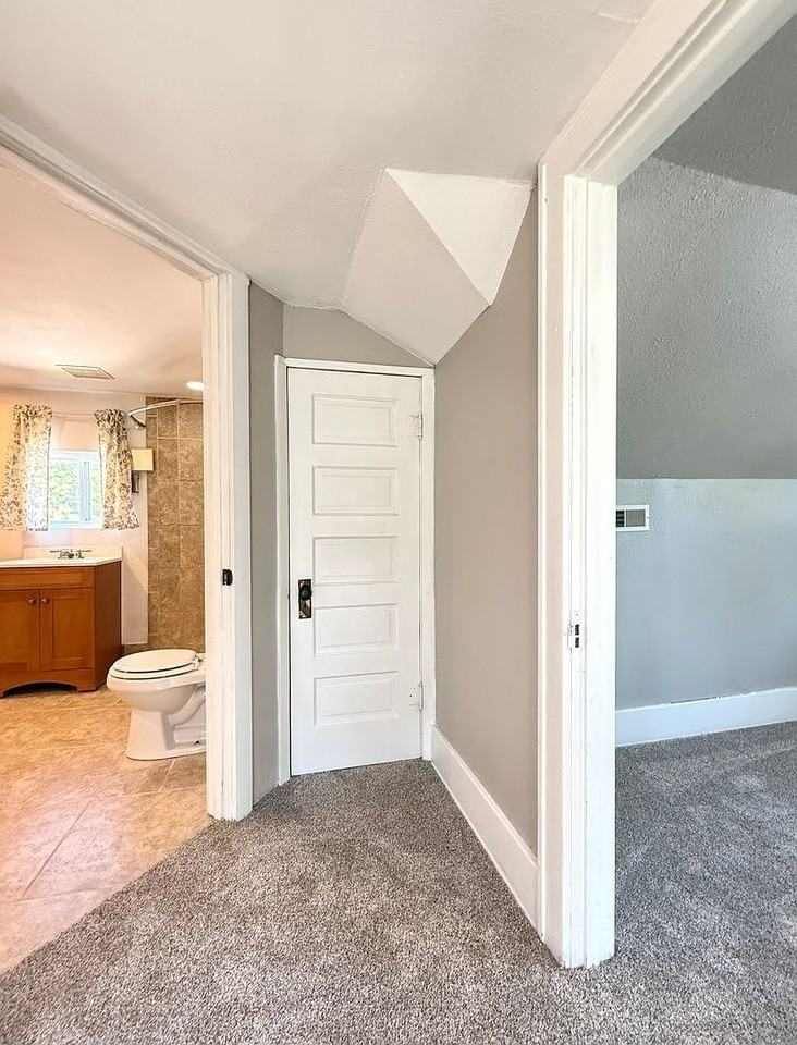 3445 3rd Ave - Photo 4 of 14