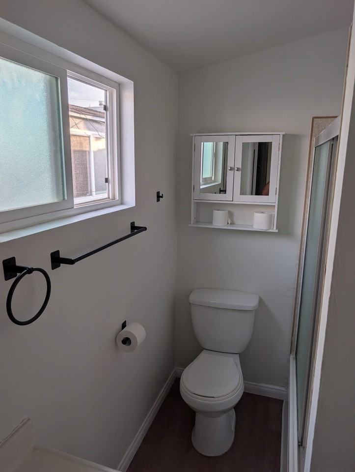 4030 1/2 Ingraham St #4030-5 - Photo 6 of 6