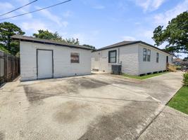 featured image of 9102 Oleander St