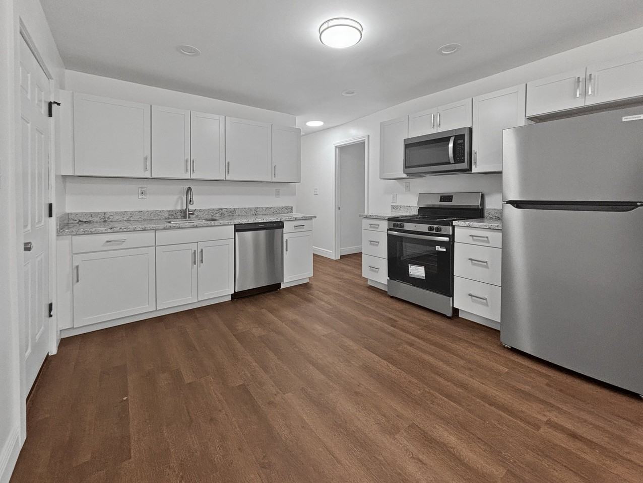 9102 Oleander St - Photo 2 of 5