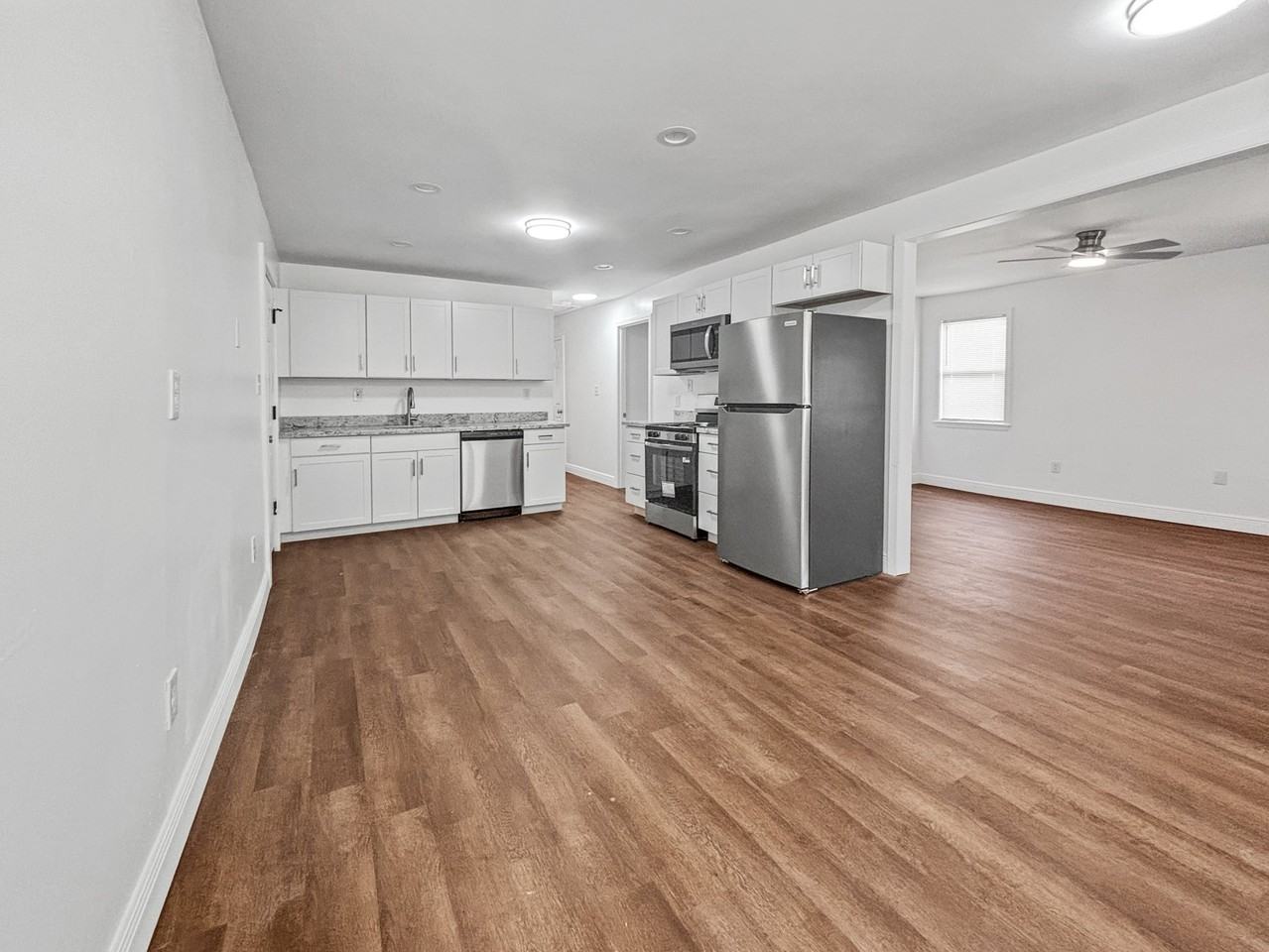 9102 Oleander St - Photo 5 of 5