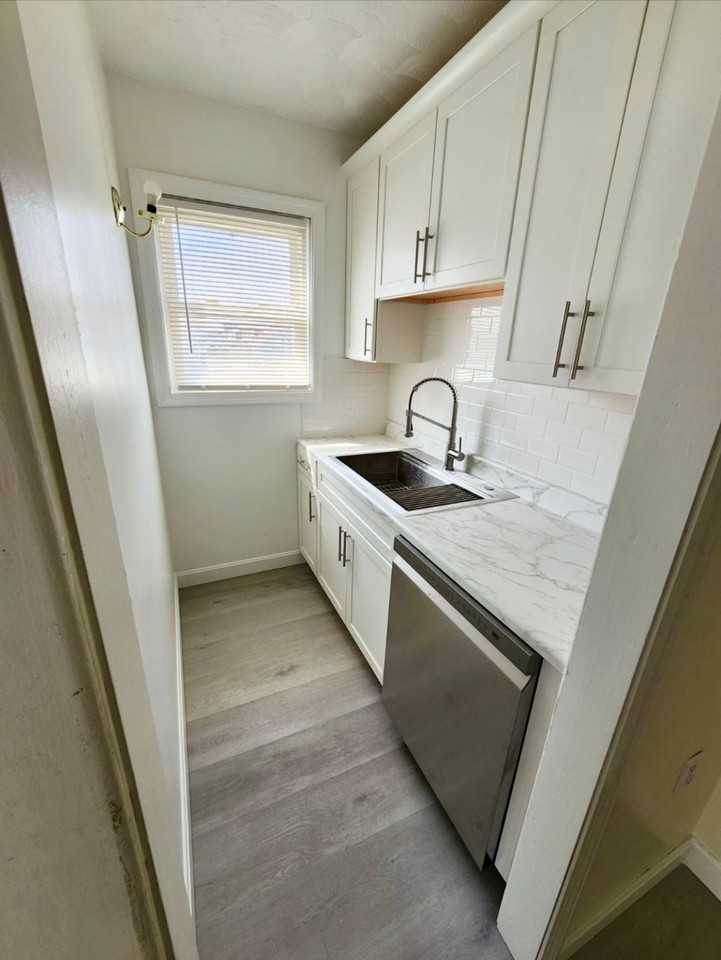 50 Dunnell Ave - Photo 3 of 12
