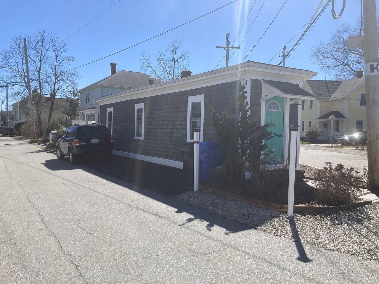 10 Narragansett Ave - Photo 5 of 15