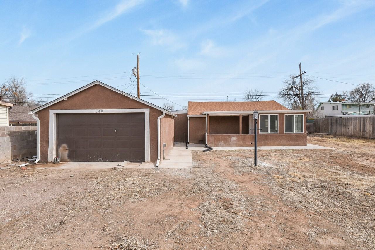 1640 Jackson St - Photo 2 of 20