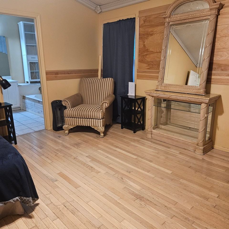 1163 Colby Dr #1 - Photo 4 of 15