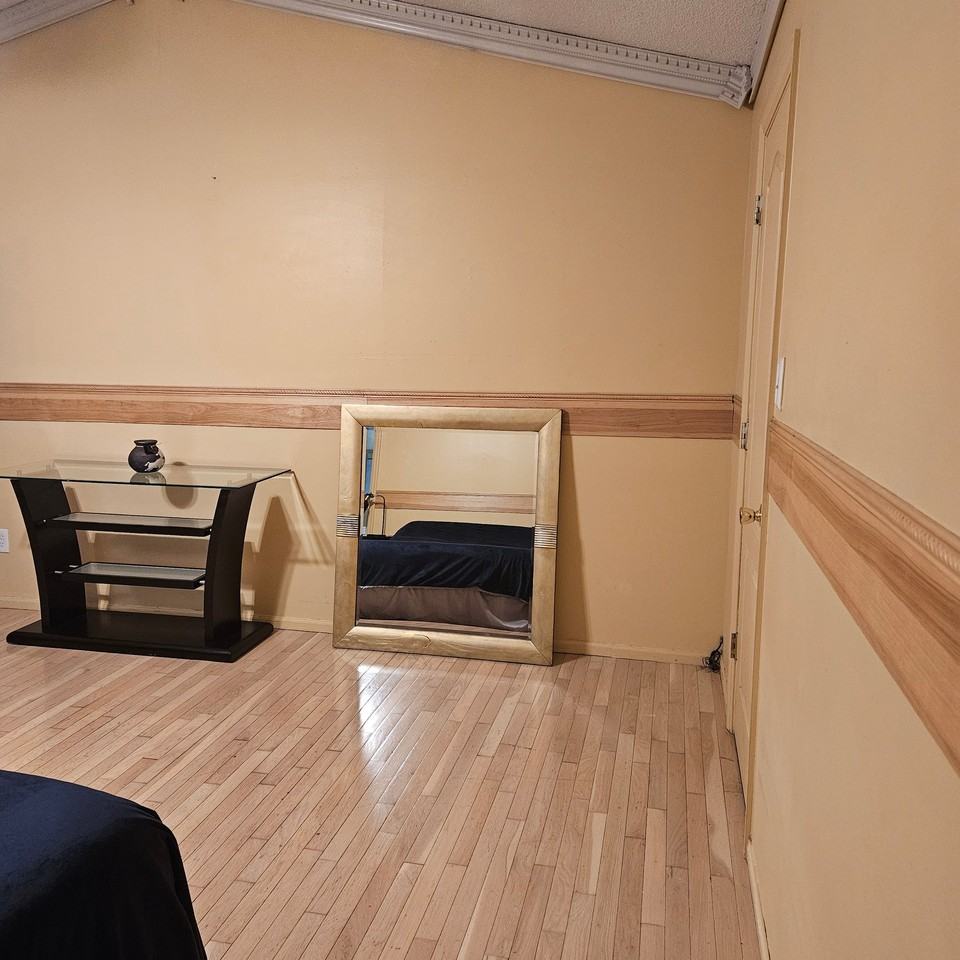 1163 Colby Dr #1 - Photo 5 of 15