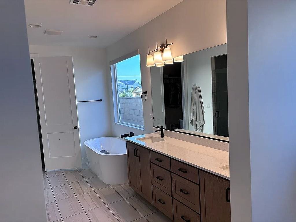 897 W Firelight Dr - Photo 5 of 14