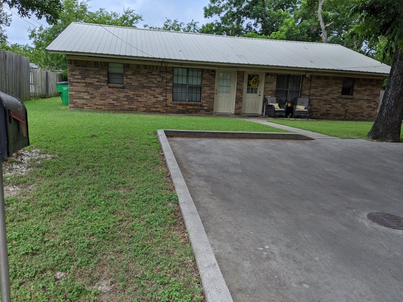 517 N Clements St - Photo 7 of 7