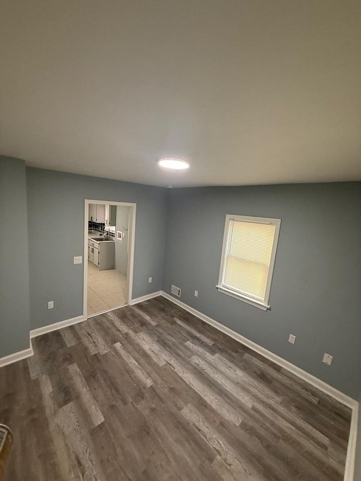 277 Helen St - Photo 2 of 10