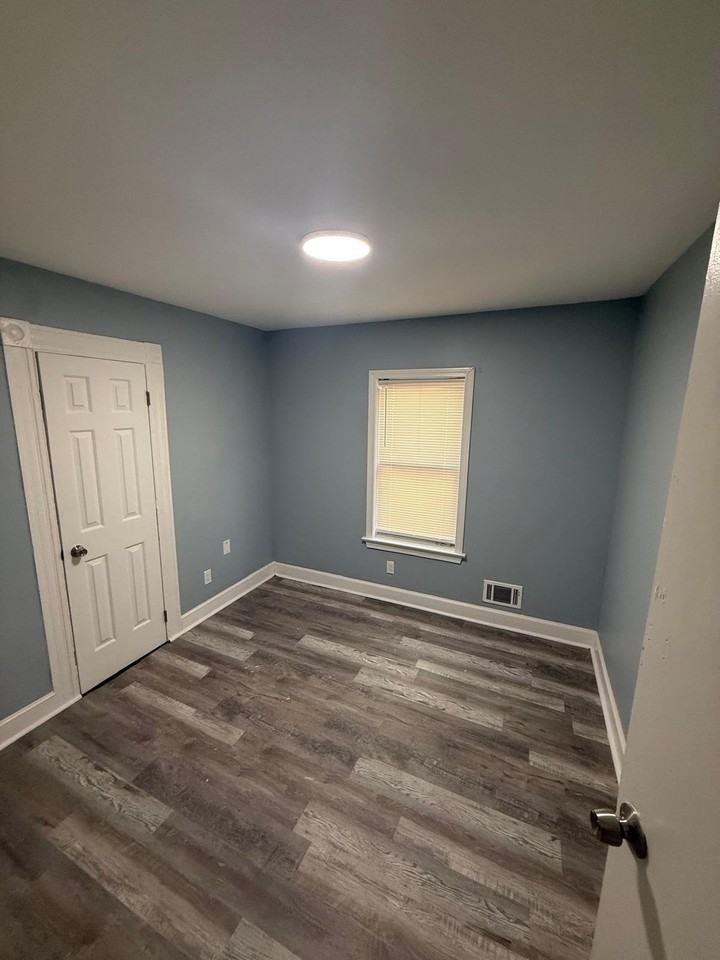 277 Helen St - Photo 6 of 10