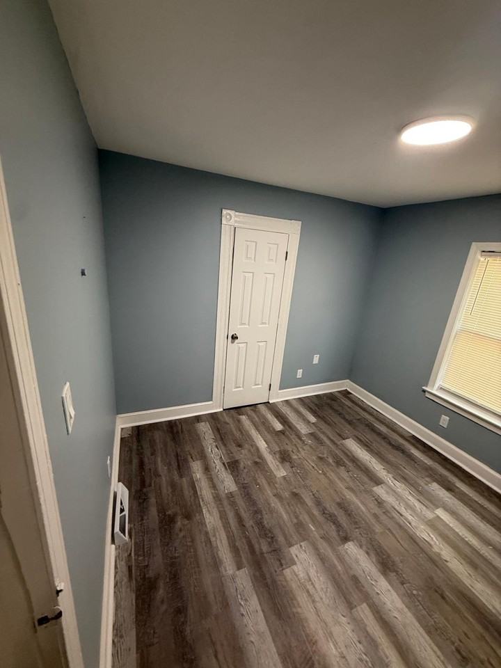 277 Helen St - Photo 7 of 10