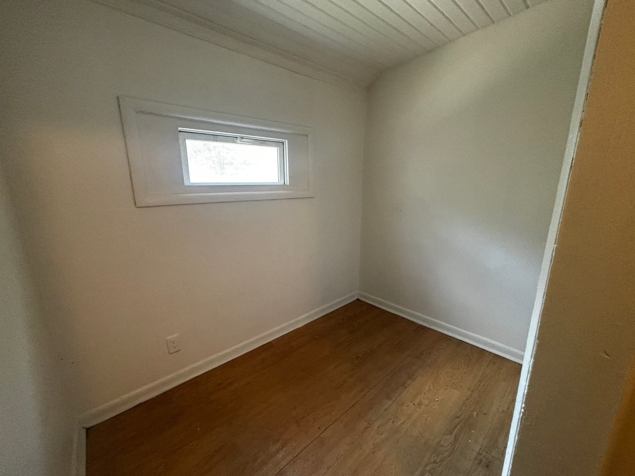 805 Hazard Ave #805 - Photo 4 of 6