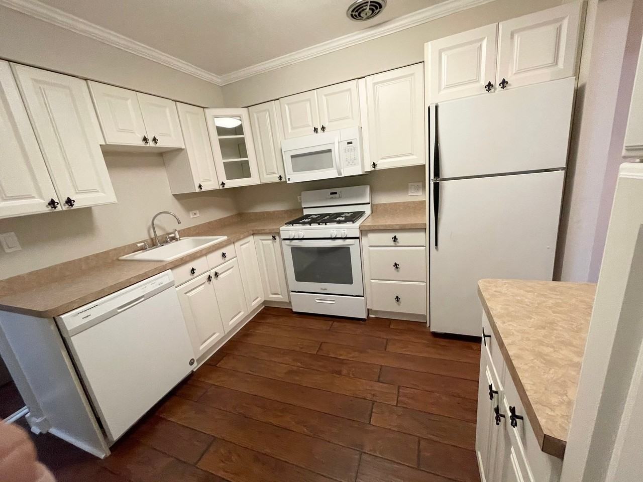 1430 N Evergreen Ave - Photo 6 of 20