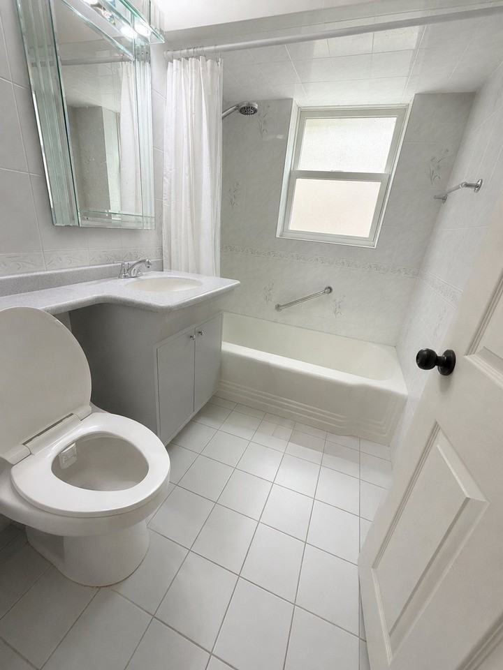 144 E Side Pkwy #1 - Photo 6 of 11