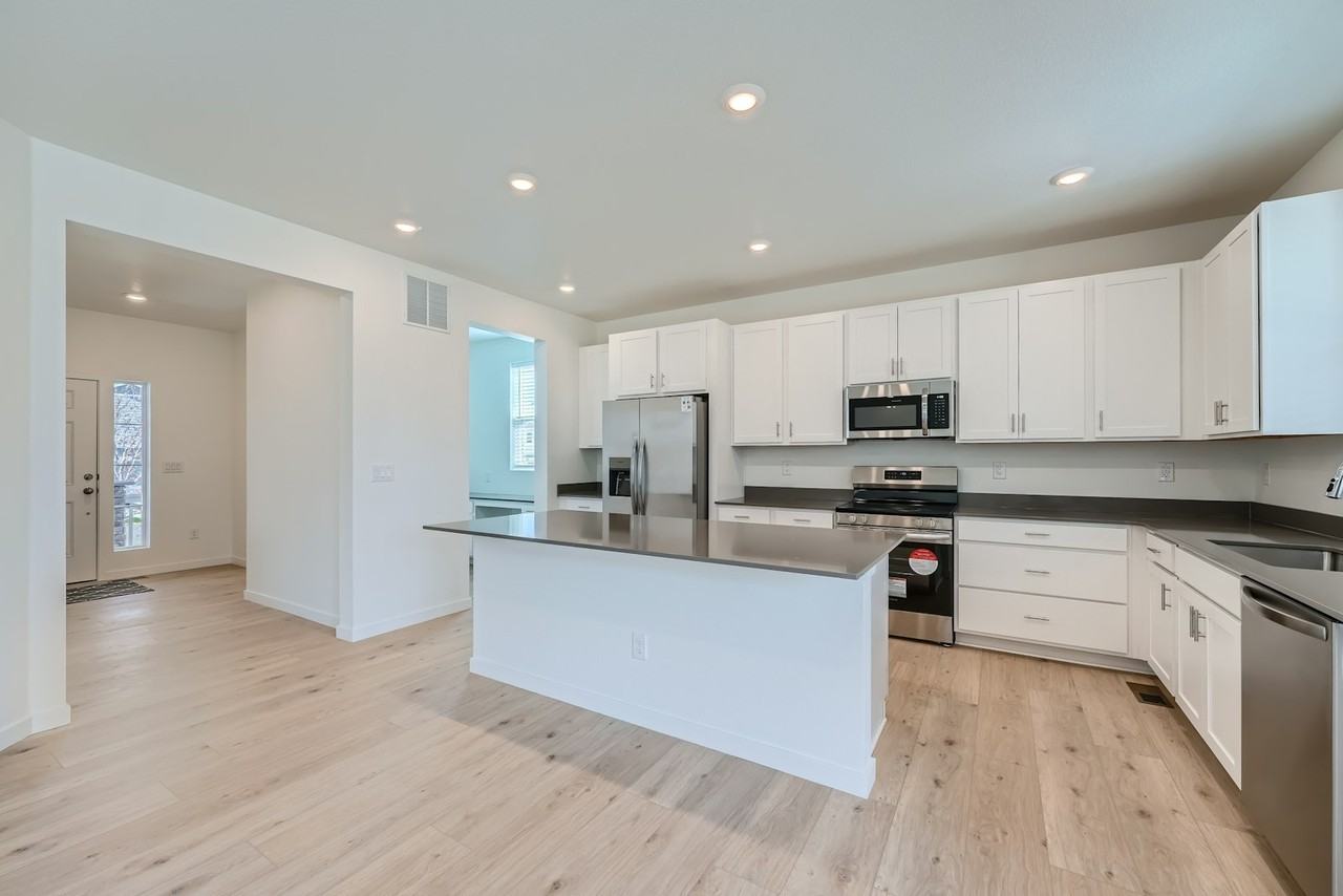24344 E Walsh Avenue - Photo 6 of 28