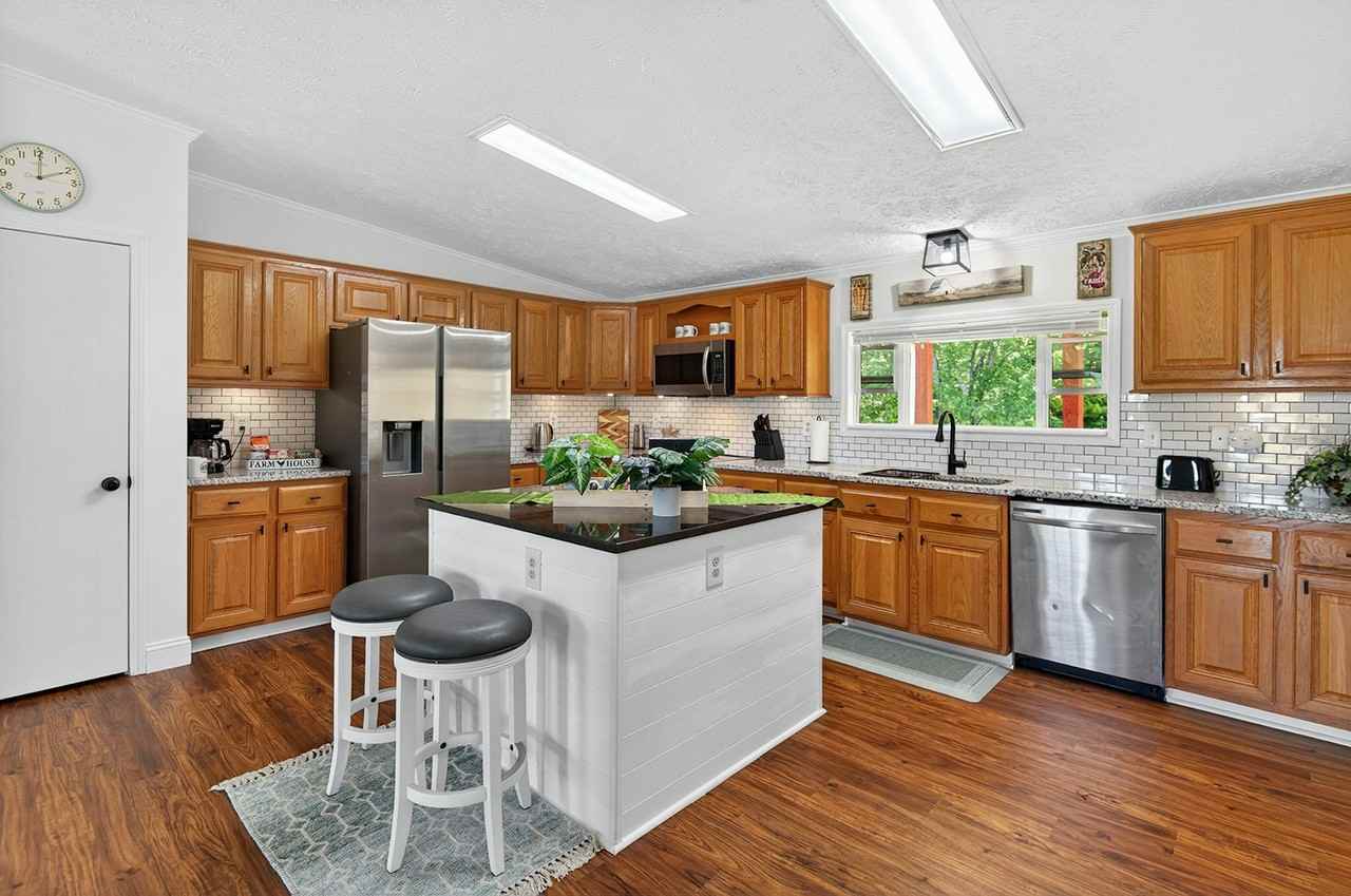 218 Kincheloe Rd - Photo 2 of 29