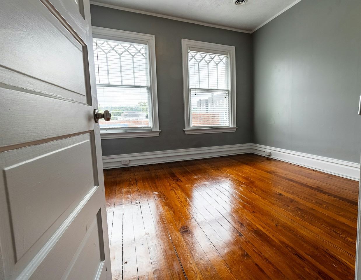 654 6th Avenue, Unit 1/2 - Photo 5 of 19