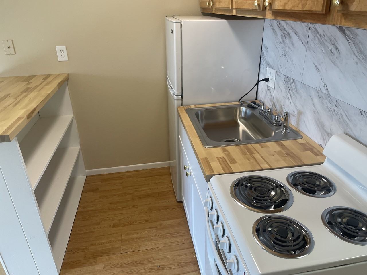 225 North Sherwood Street - Photo 3 of 10