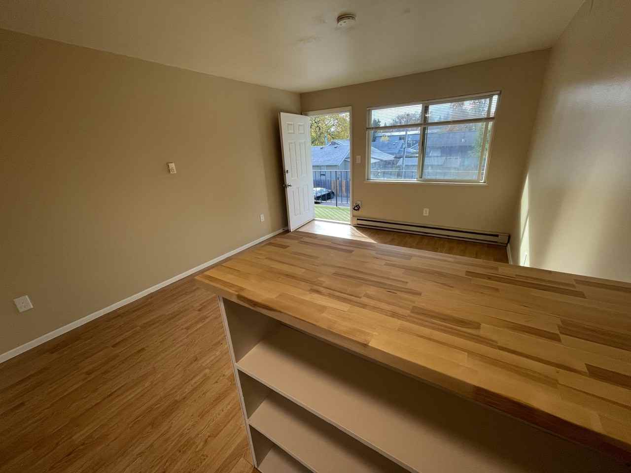 225 North Sherwood Street - Photo 4 of 10