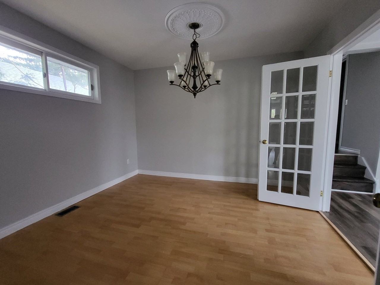 70 Penetang St - Photo 4 of 16