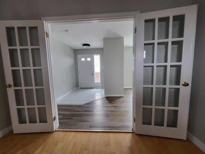 70 Penetang St - Photo 5 of 16