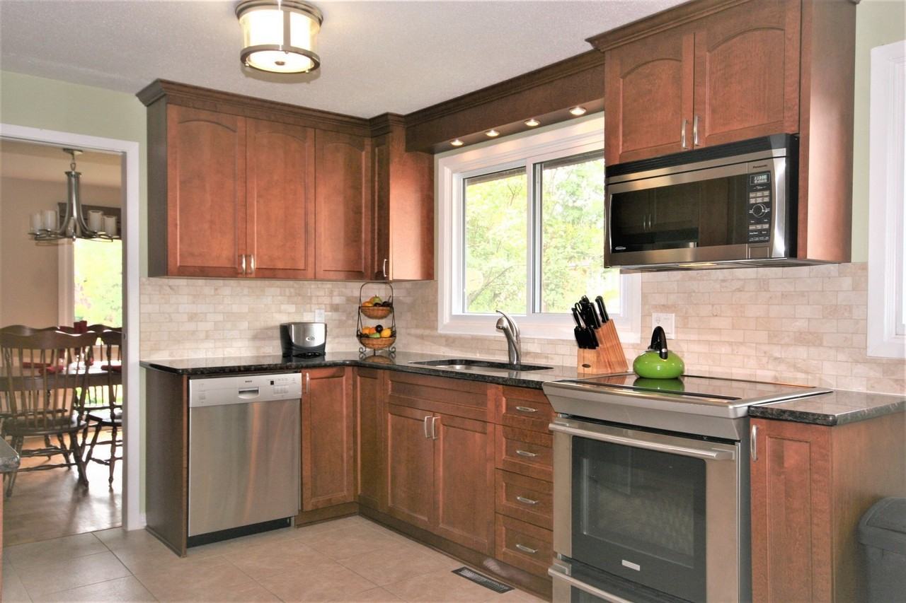 130 Withrow Ave - Photo 2 of 13