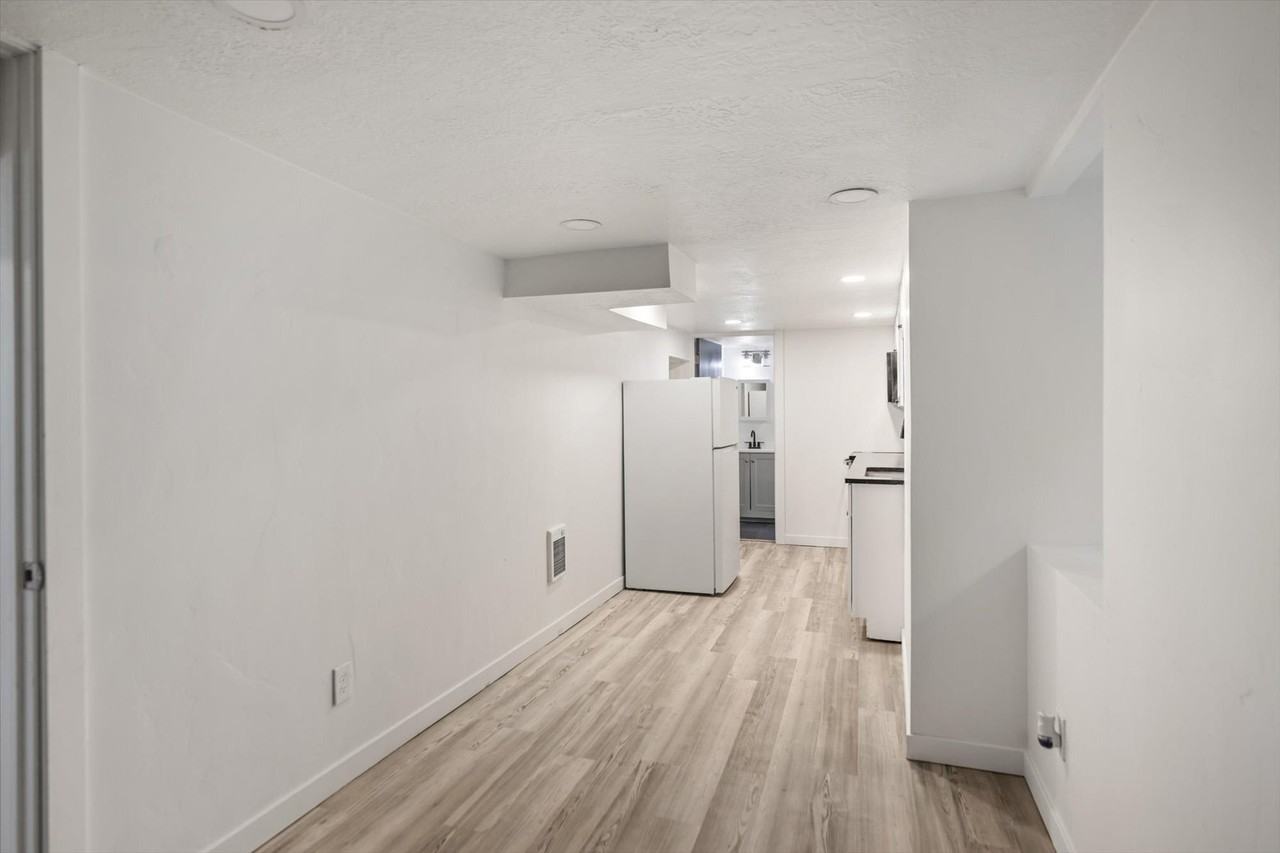 604 East 3rd Avenue - Photo 5 of 22