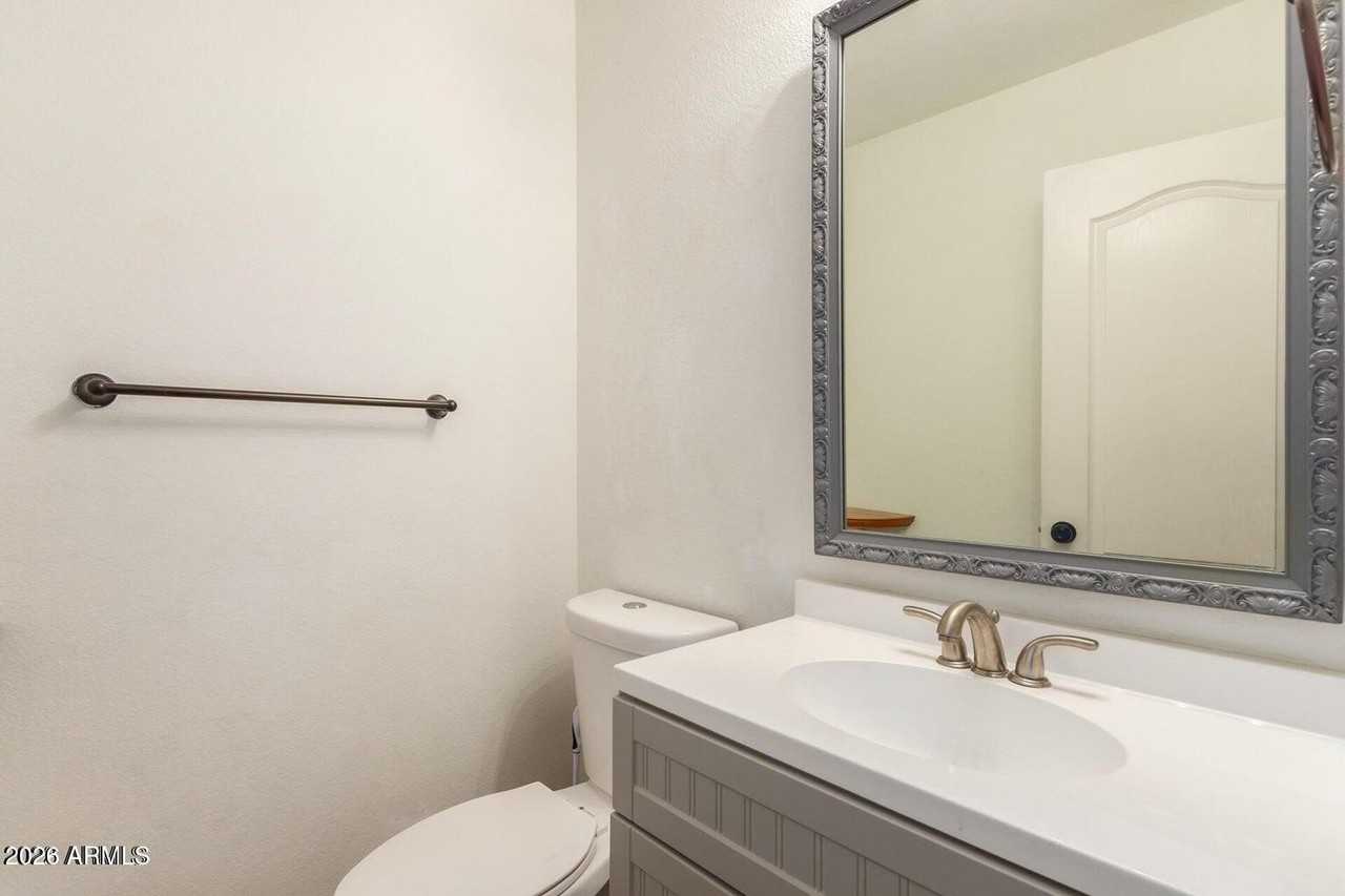 9124 W Elm St - Photo 7 of 16