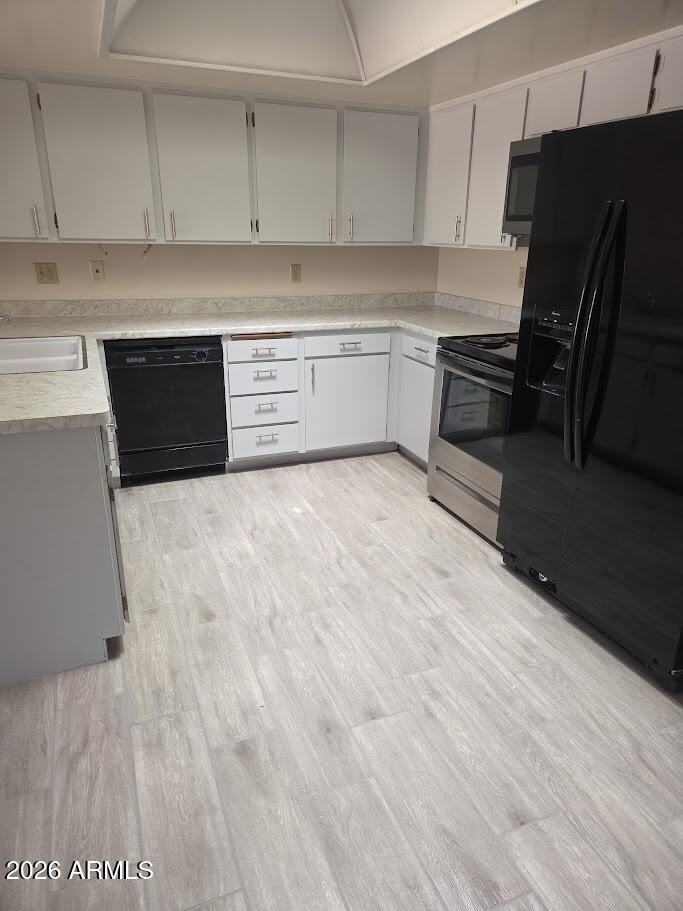 11226 S Tomi Dr - Photo 4 of 16