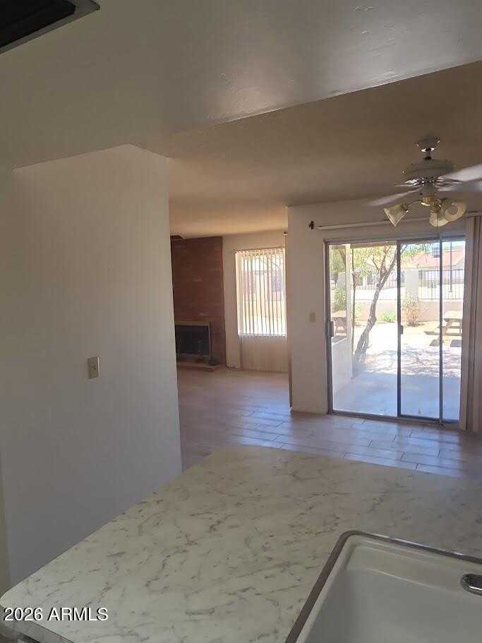 11226 S Tomi Dr - Photo 7 of 16