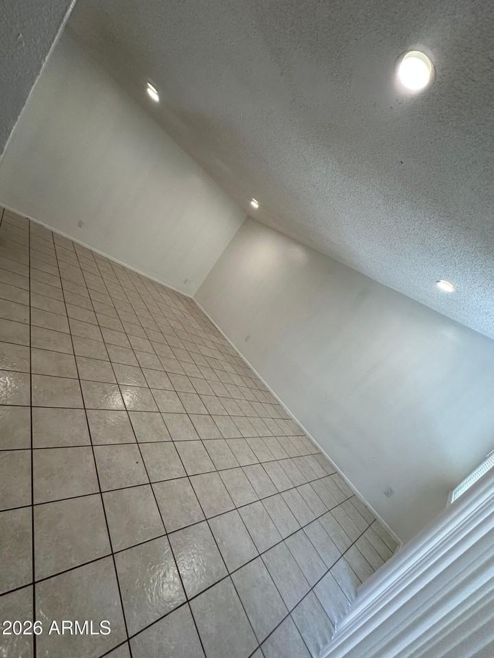 2808 N 43rd Ave #B - Photo 3 of 9