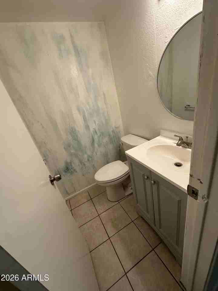 2808 N 43rd Ave #B - Photo 4 of 9