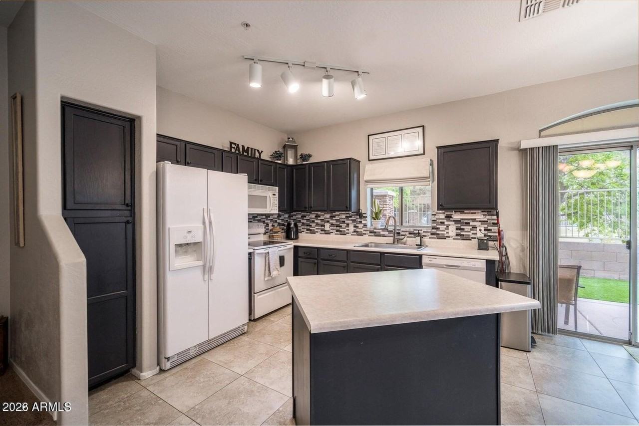 2024 S Baldwin #100 - Photo 5 of 16