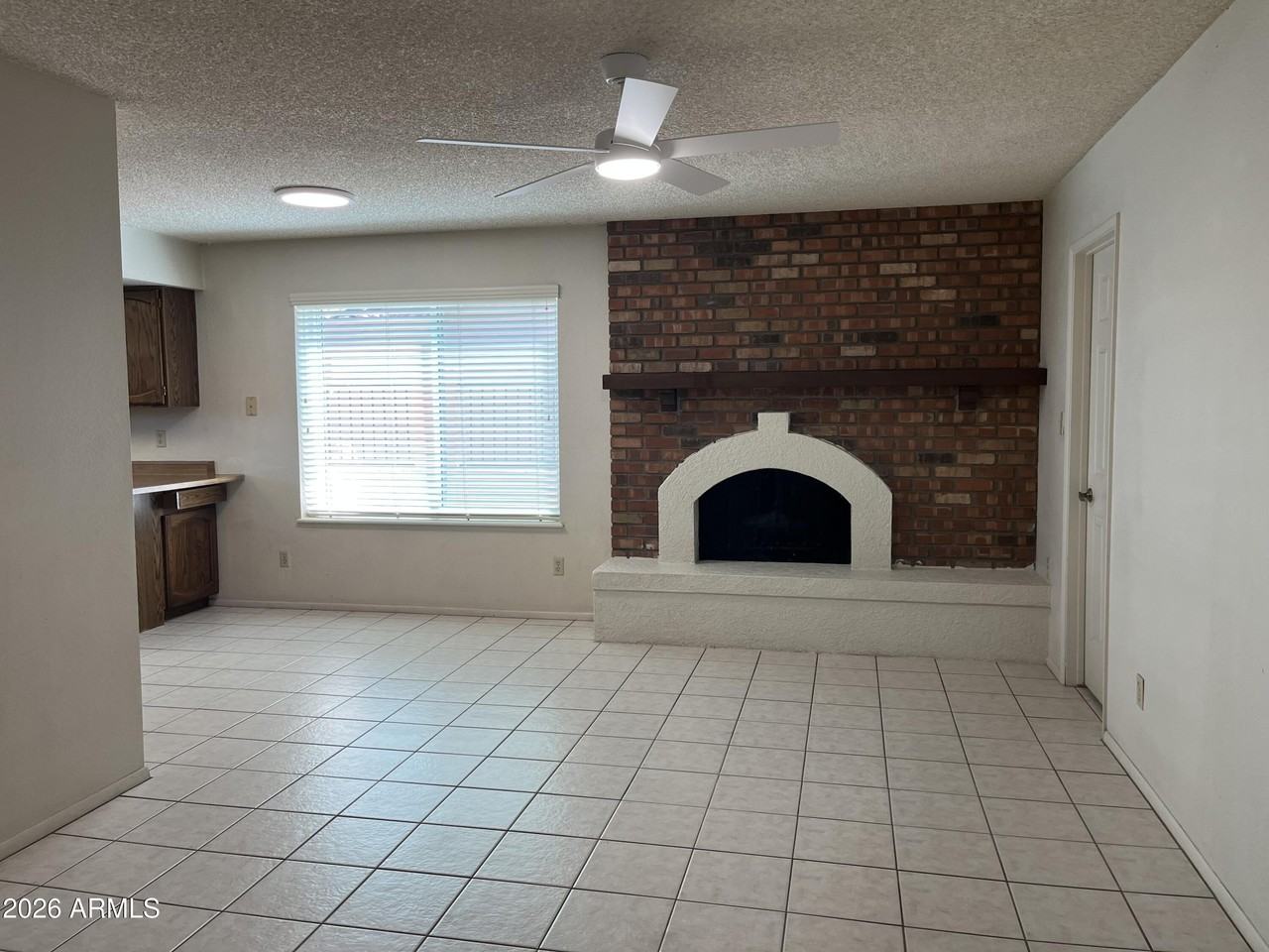 10624 W Griswold Rd - Photo 7 of 28