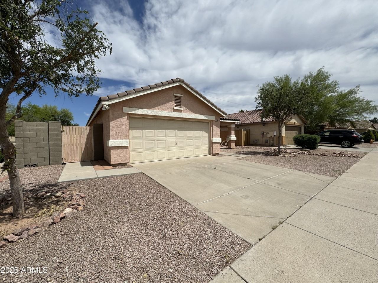 2380 E Derringer Way - Photo 2 of 31