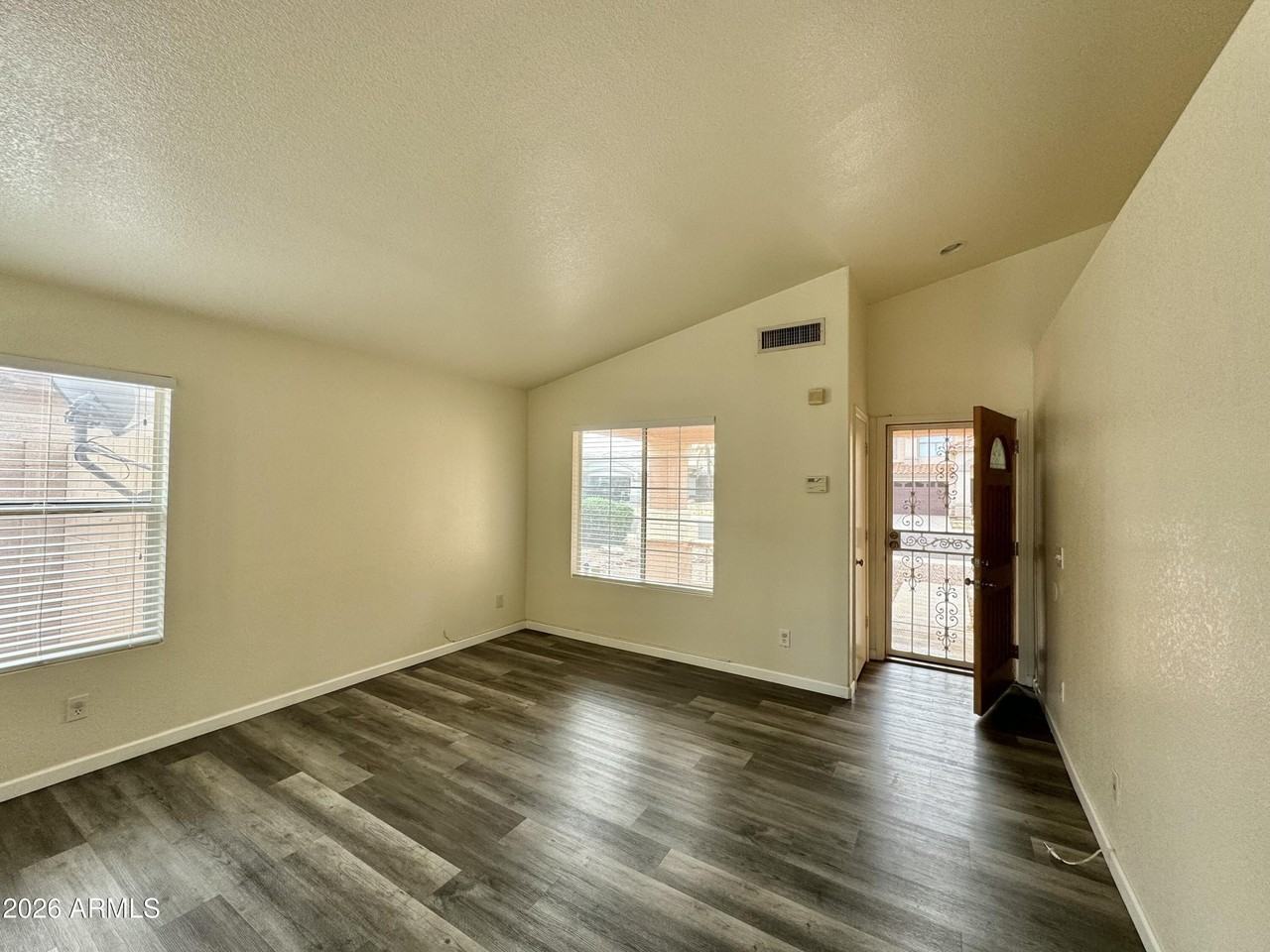 2380 E Derringer Way - Photo 4 of 31
