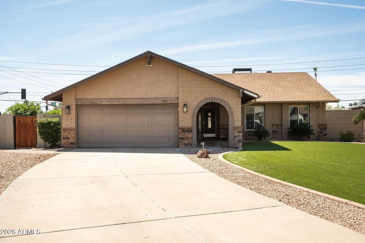 5161 E Beck Ln - Photo 2 of 17