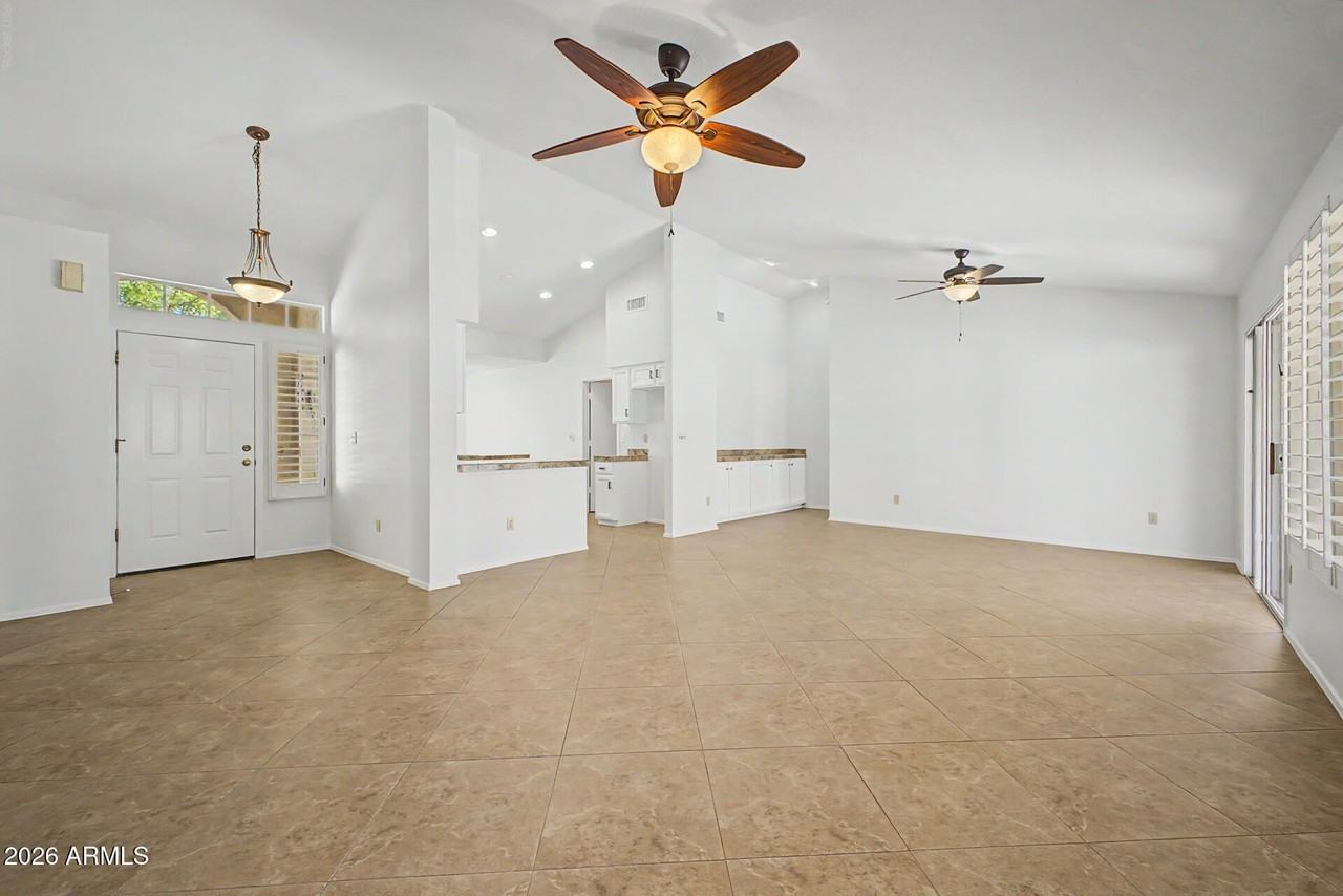 4514 E Towne Ln - Photo 3 of 25