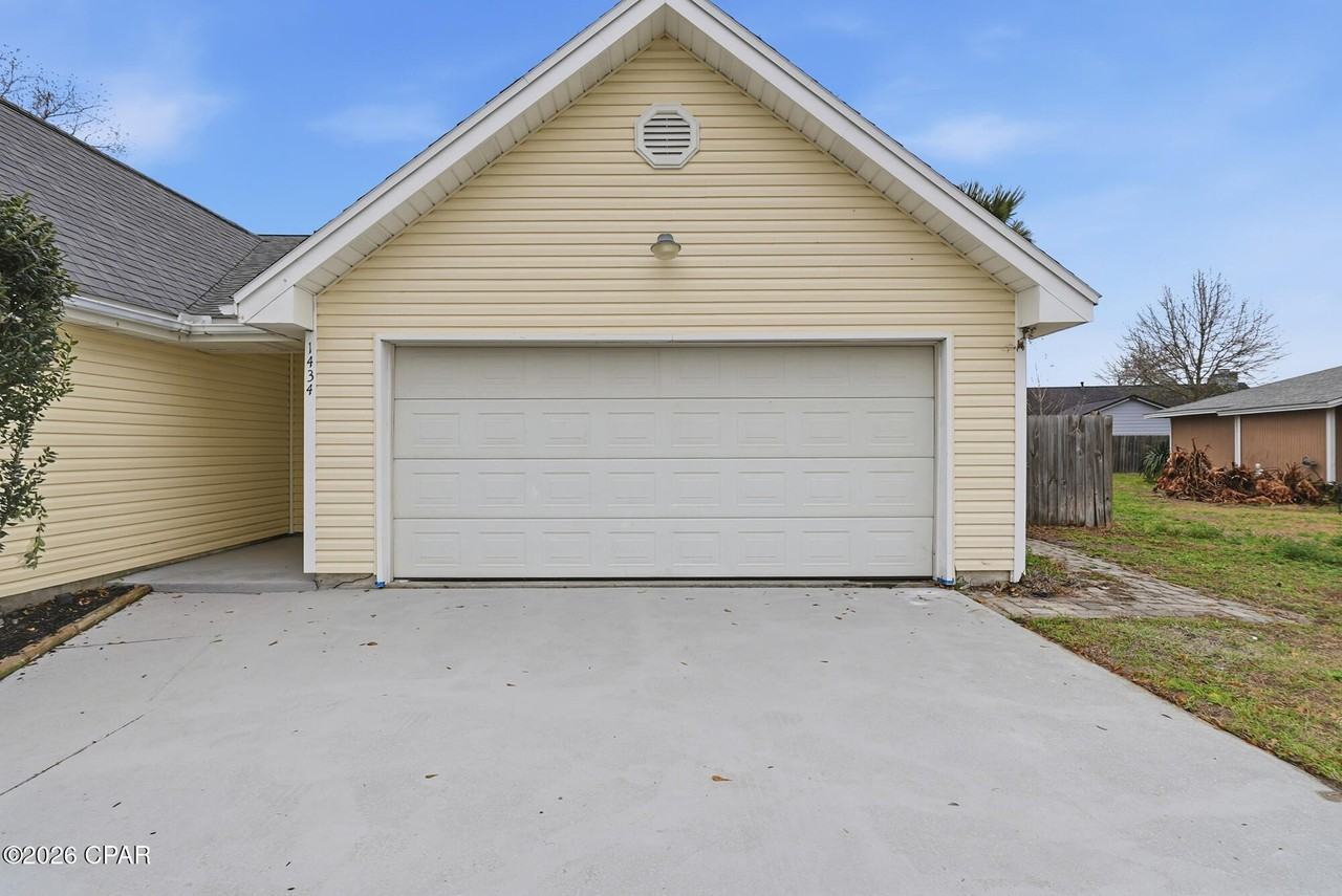 1434 Santa Anita Dr - Photo 5 of 38