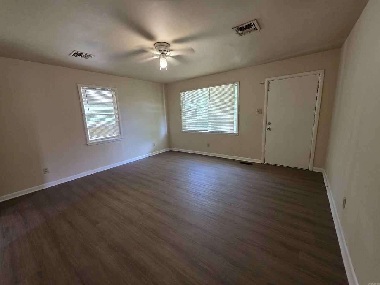 7524 Shady Grove Rd - Photo 2 of 11
