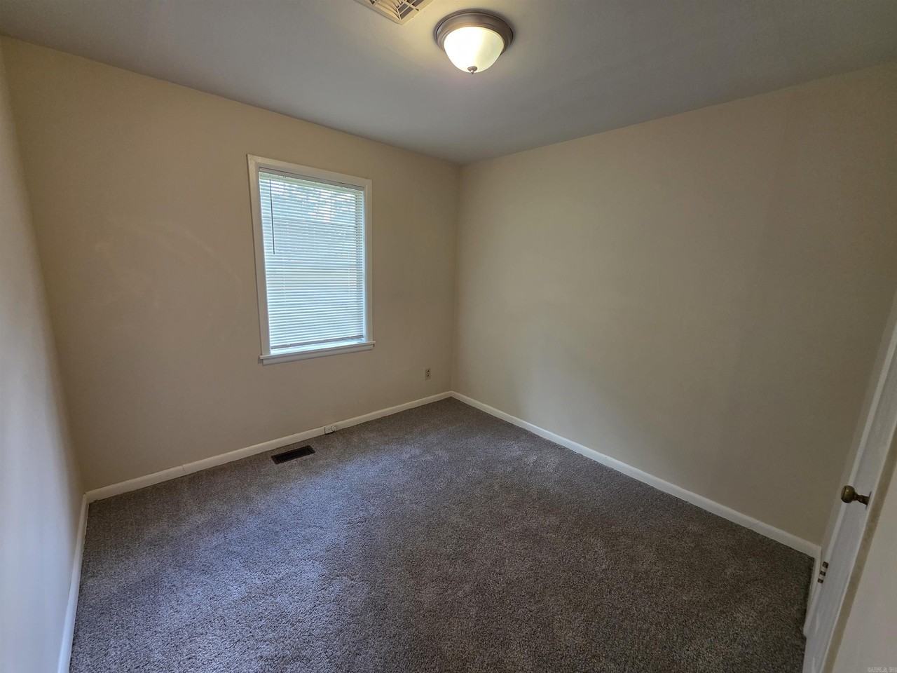 7524 Shady Grove Rd - Photo 6 of 11