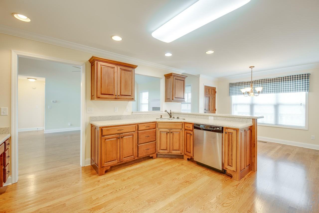 132 Holly Oak Ln - Photo 4 of 27
