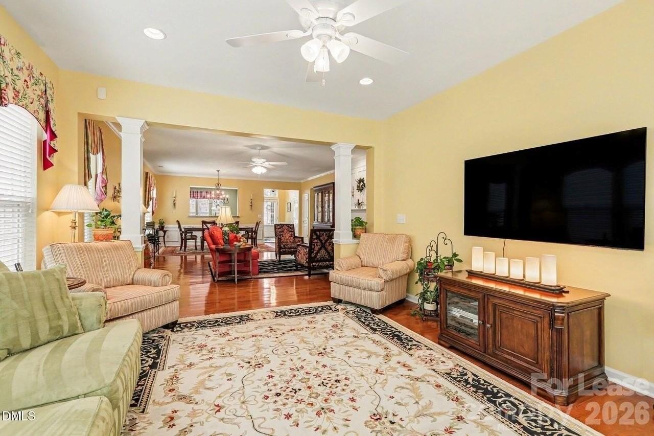 904 Peltier Dr ##Nc - Photo 6 of 9