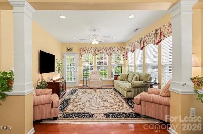 904 Peltier Dr ##Nc - Photo 7 of 9