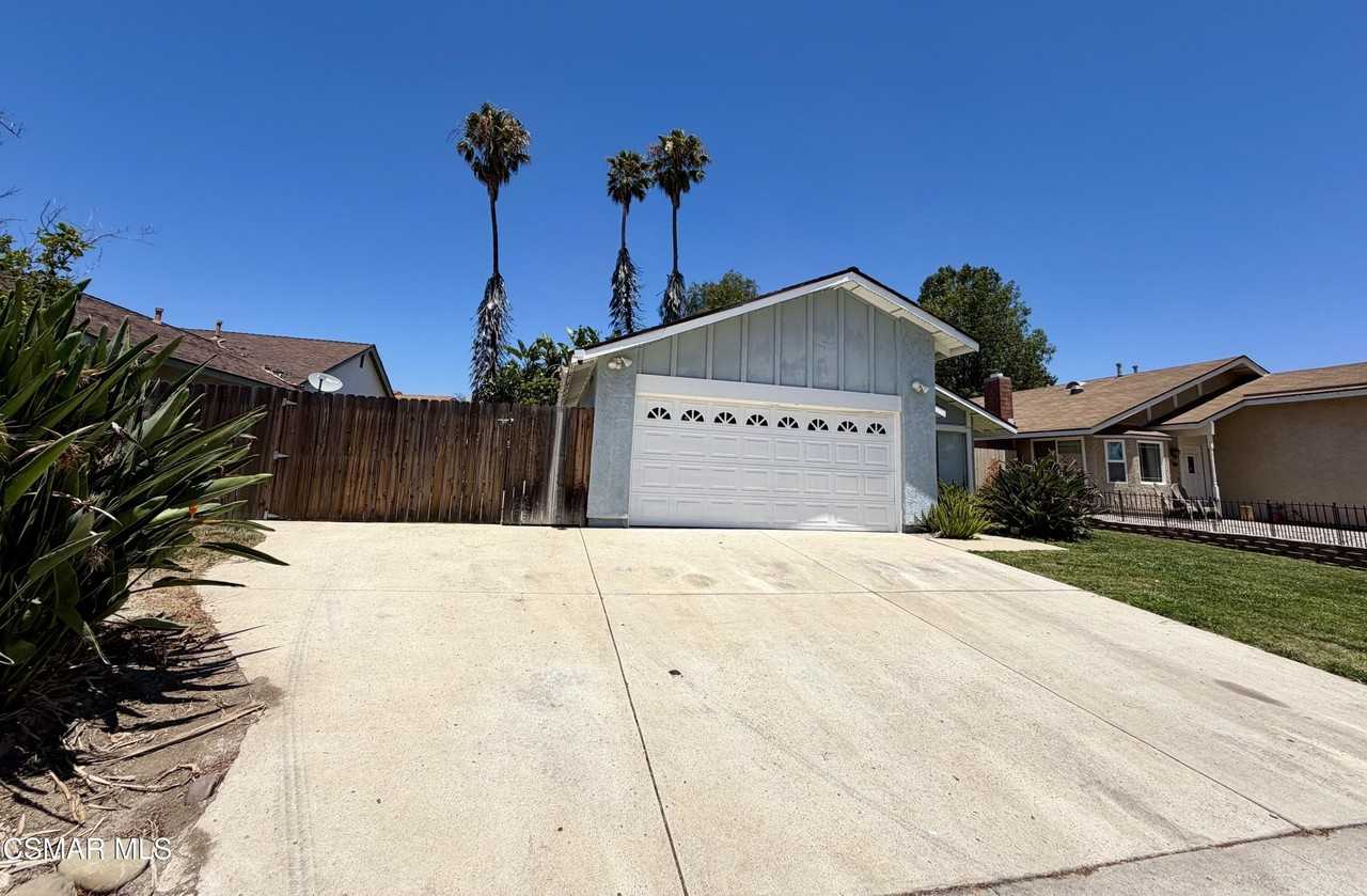 13261 Laurelhurst Rd - Photo 4 of 5