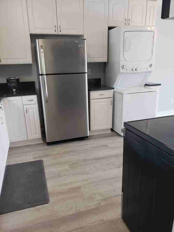 324 Lakeside Dr #E3 - Photo 2 of 29