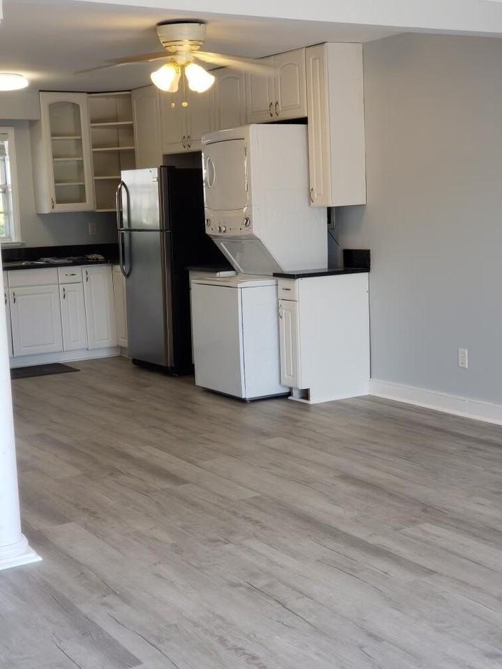 324 Lakeside Dr #E3 - Photo 3 of 29